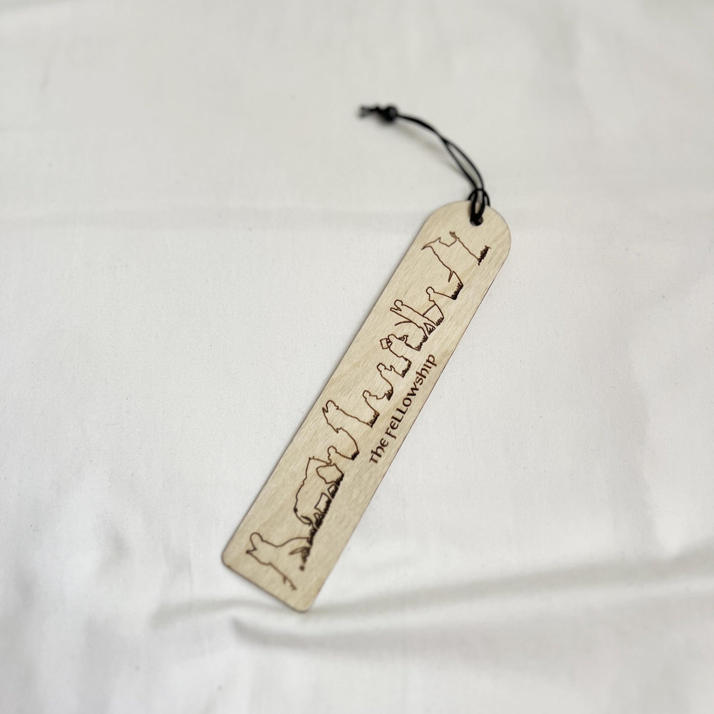 Segnalibro in legno Il Signore degli Anelli – Silhouette della Compagnia dell’Anello – Idea regalo fantasy per lettori e fan di Tolkien