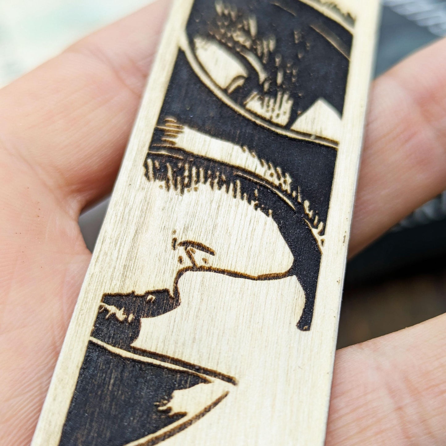 Segnalibro in legno ispirato a Grifis o Phemt dal manga Berserk