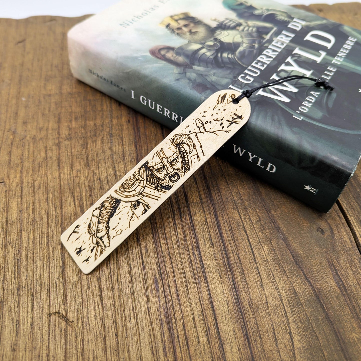 Segnalibro in legno Dragonborn o Dovahkiin dalla serie Skyrim Elder Scrolls RPG fantasy