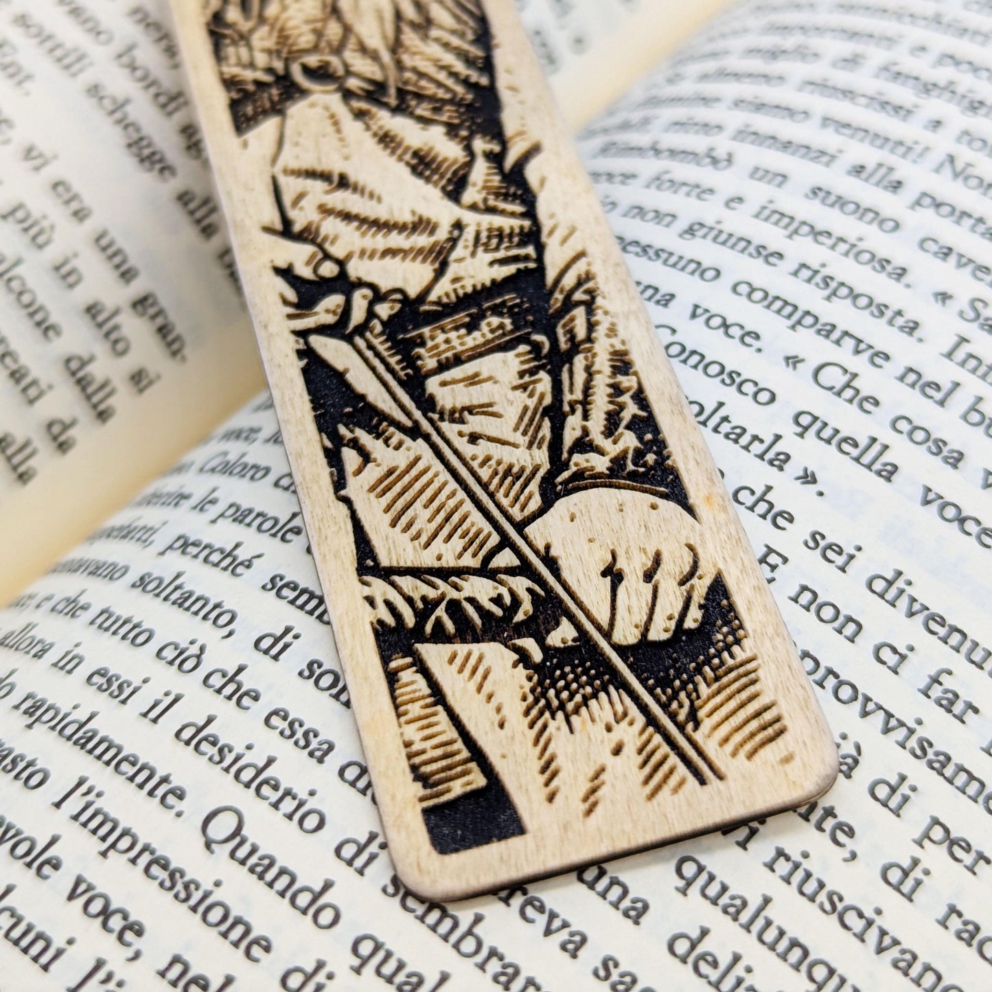 Segnalibro in legno Legolas, design inciso ispirato agli Elfi de Il Signore degli Anelli