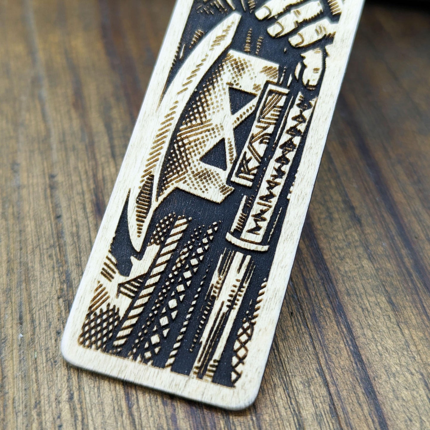 Segnalibro in legno Gimli, design inciso ispirato ai Nani de Il Signore degli Anelli