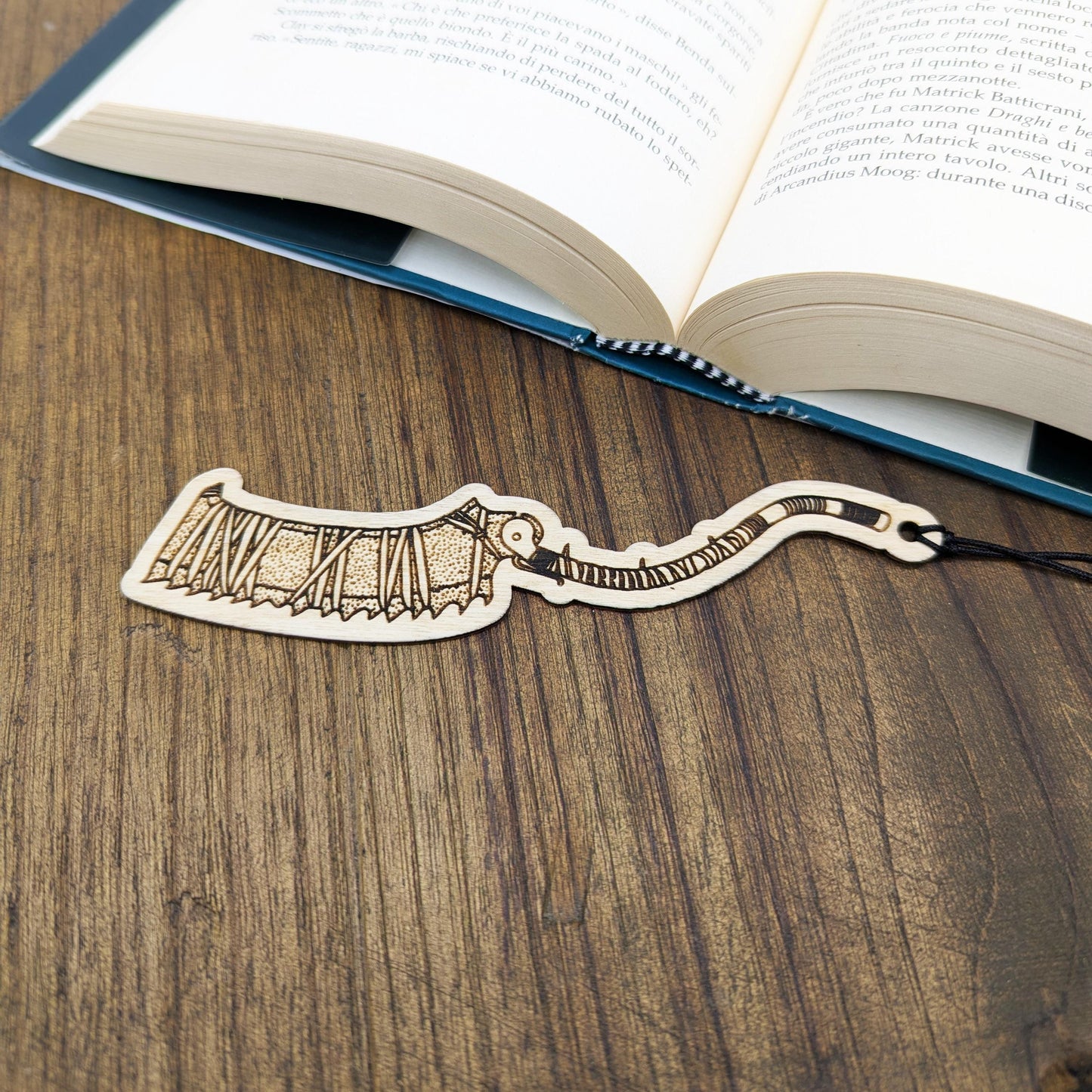 Segnalibro in legno Saw Cleaver ispirato a Bloodborne per gamer