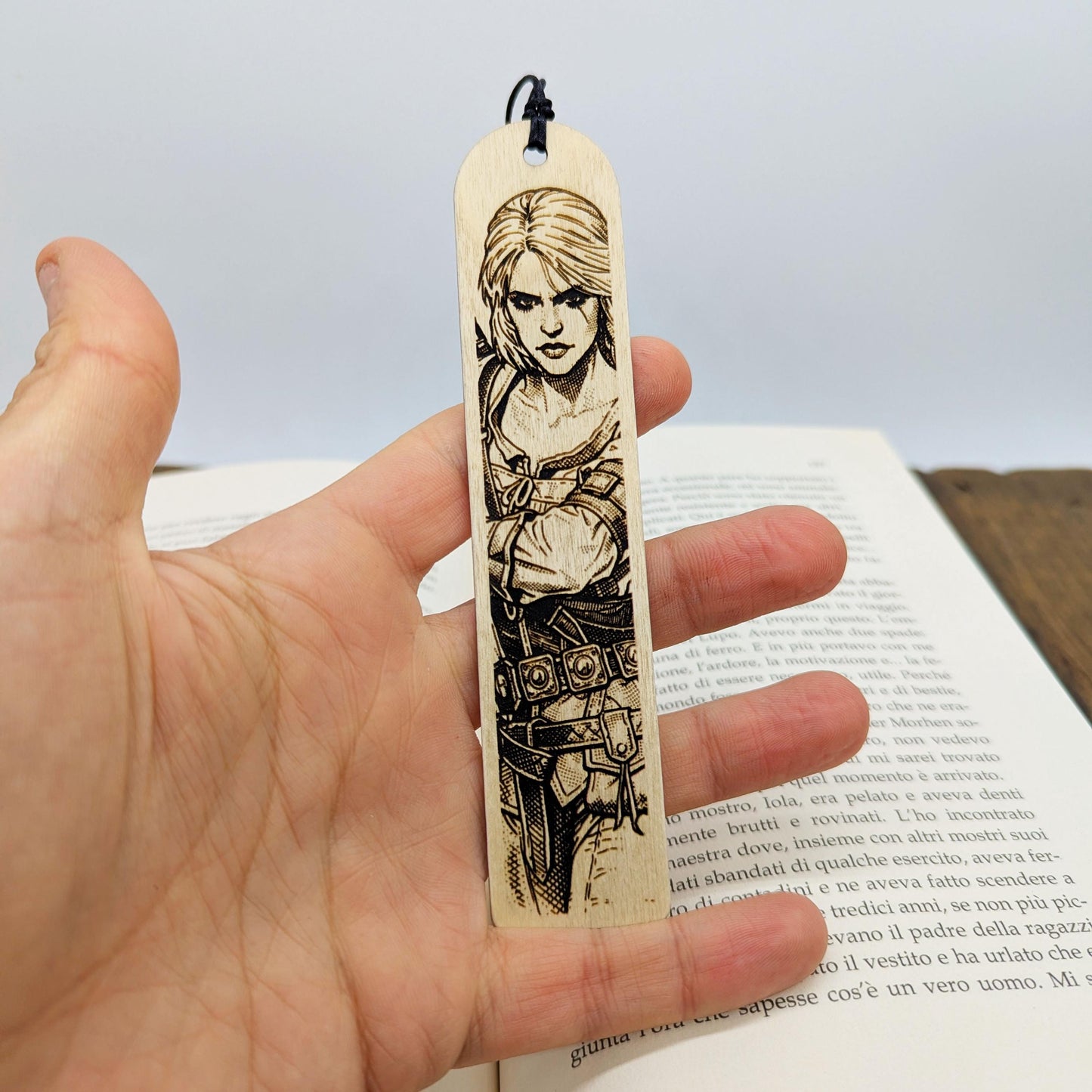 Segnalibro in legno Ciri Cirilla di Cintra, design inciso ispirato a The Witcher
