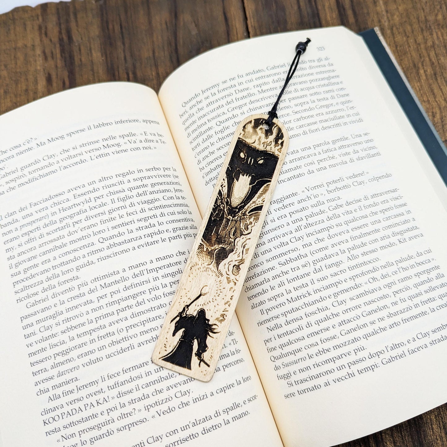 Segnalibro in legno raffigurante Gandalf contro il Balrog da Il Signore degli Anelli