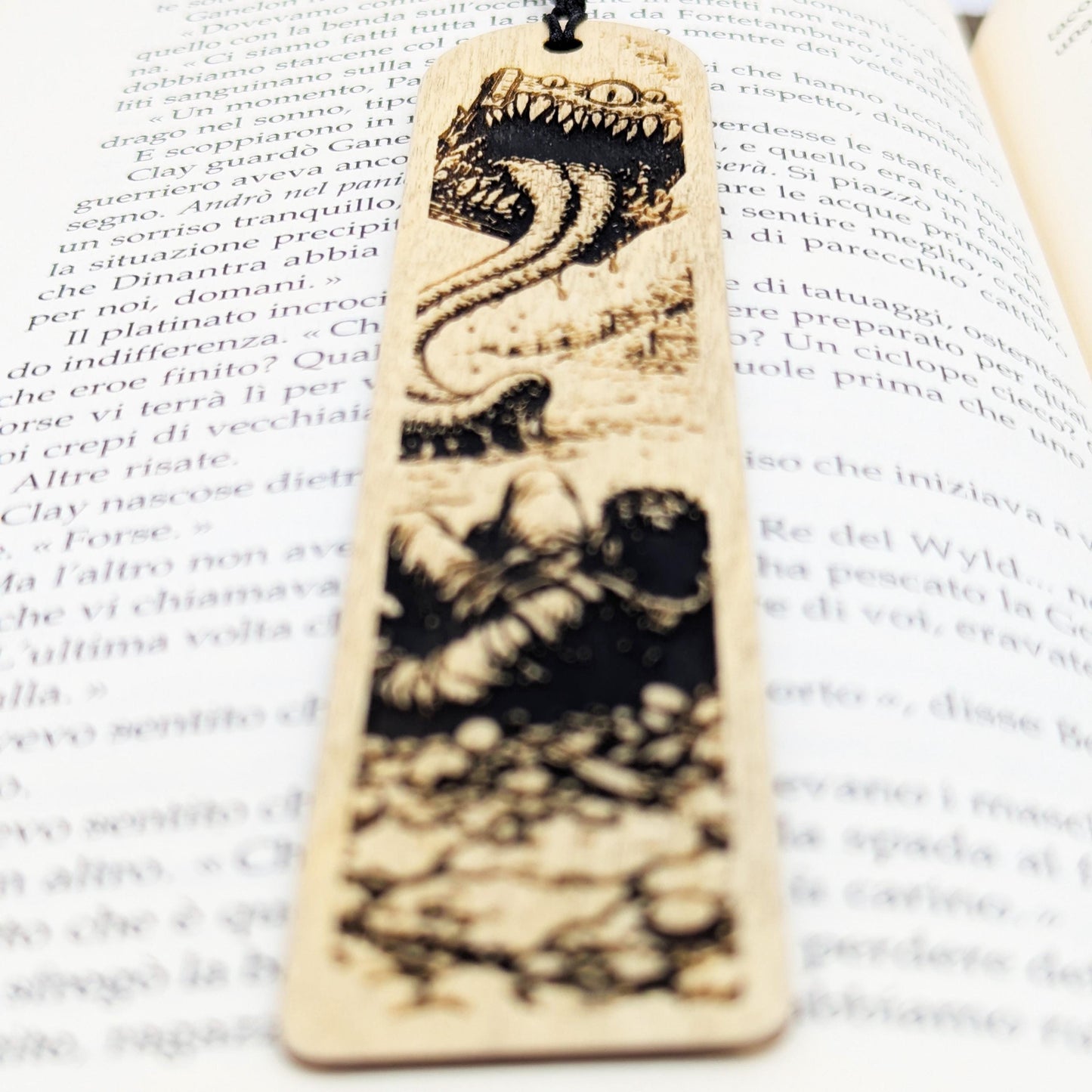 Segnalibro DnD Mimic in legno inciso, mostro fantasy, perfetto come regalo