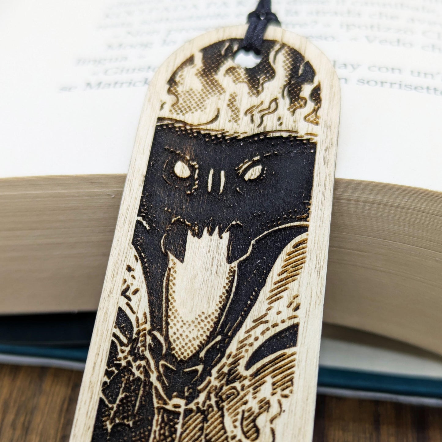Segnalibro in legno raffigurante Gandalf contro il Balrog da Il Signore degli Anelli