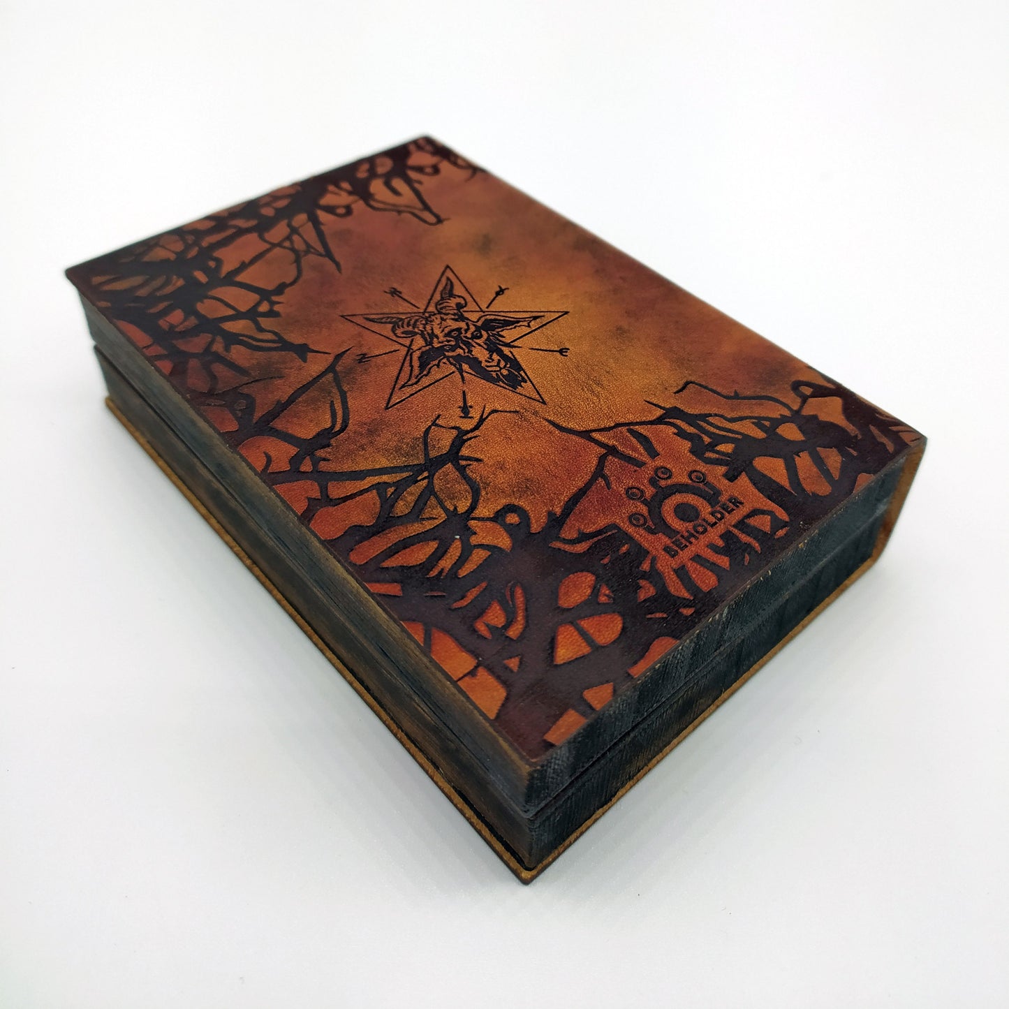 Cofanetto porta e lancia dadi in legno e vera pelle a tema Necronomicon - Wooden and leather dice box and tray Necronomicon themed
