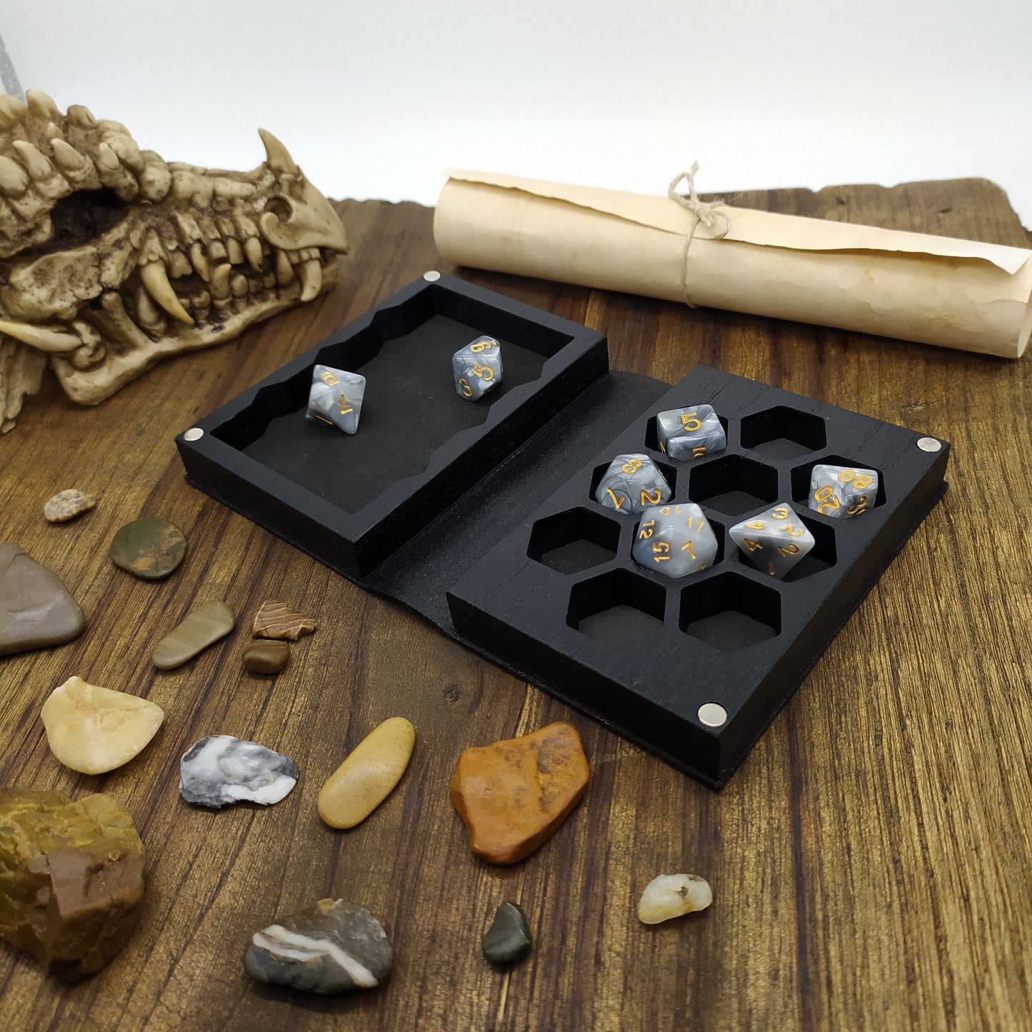 Cofanetto porta e lancia dadi in legno e pelle chaos warhammer demoni stella - Wooden and leather dice box and tray warhammer chaos themed