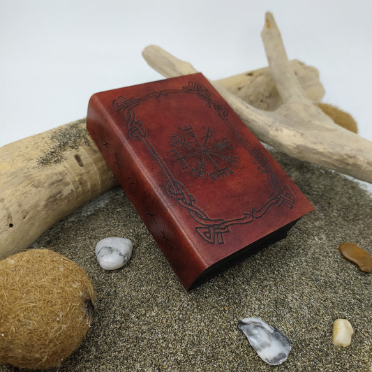 Cofanetto porta e lancia dadi in legno e pelle vichingo Vegvisir Aegishjalmur rune  - Wooden and leather dice box and tray viking themed