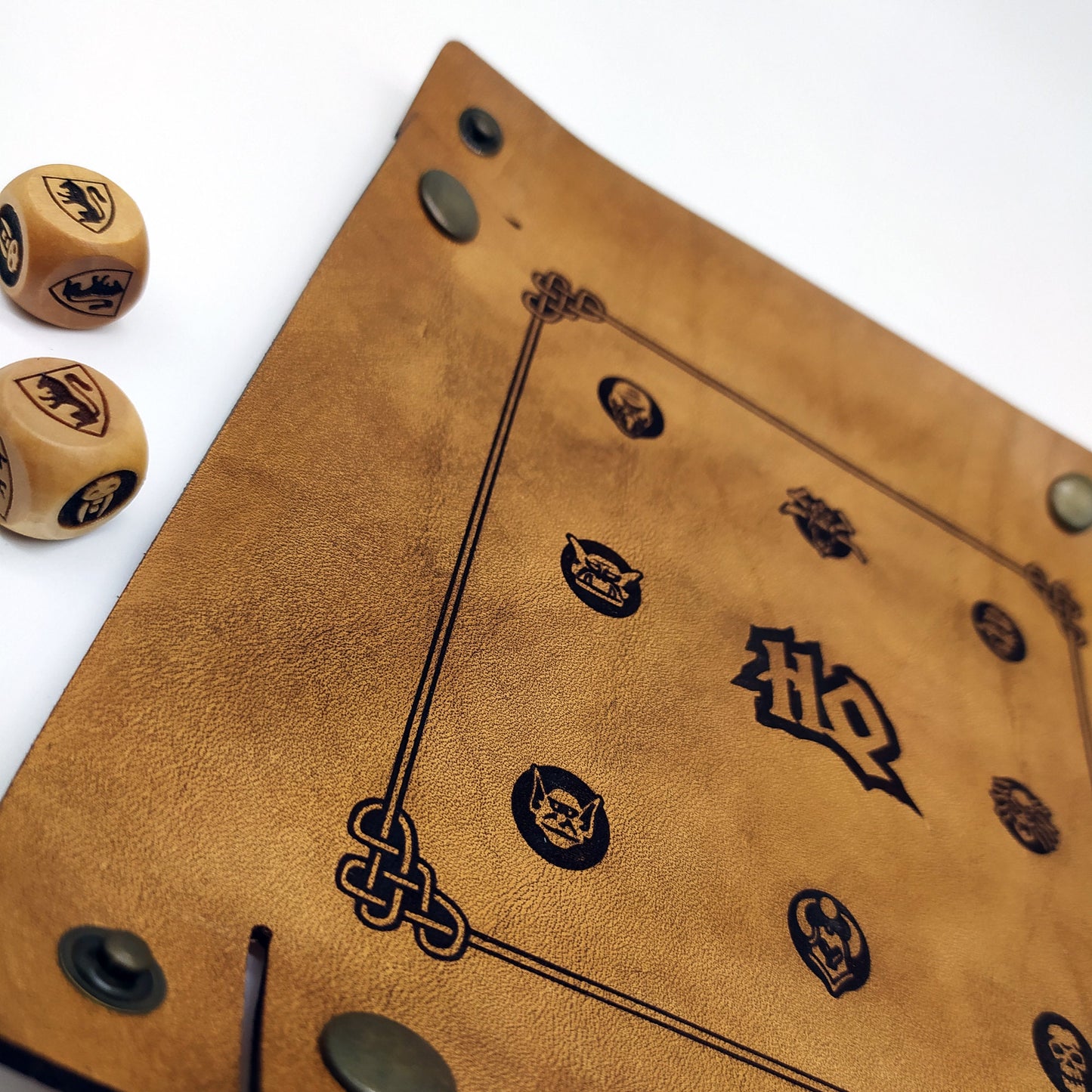 Vassoio dadi Heroquest in pelle, richiudibile, vuota tasche, lancia dadi, tira dadi, portatile