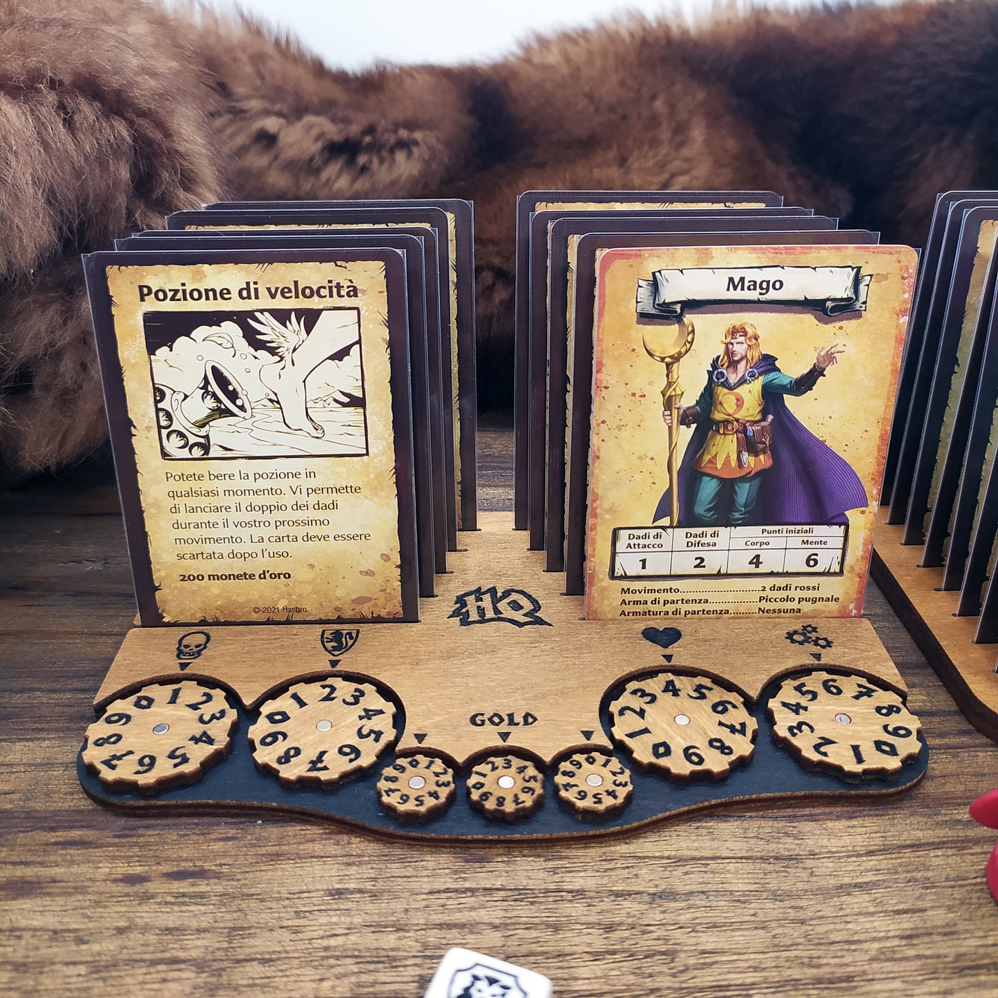Dashboard Giocatore Heroquest in Legno, Porta Carte e Contatori Punti Corpo, Mente, Attacco, Difesa e Oro. Compatibile 1989 e 2021
