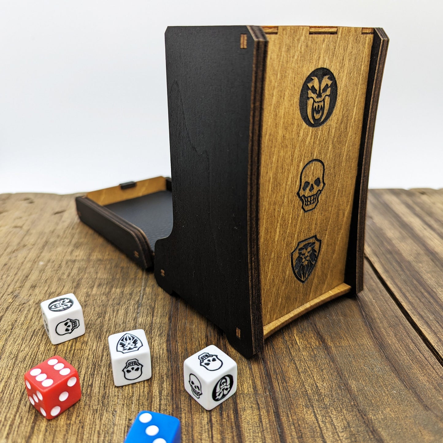 Heroquest torre lancia dadi in legno per dadi da combattimento e movimento, rivestita in vera pelle, richiudibile con chiusura magnetica
