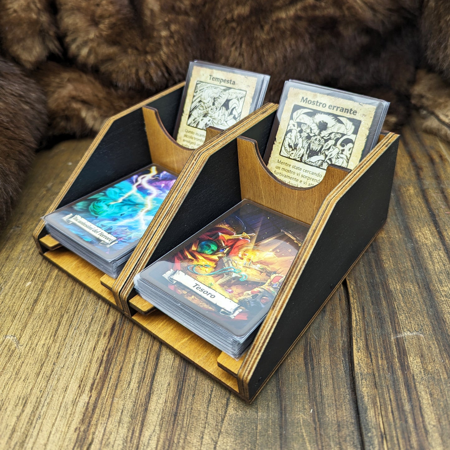 Porta carte modulare in legno per giochi da tavolo, magnetico, dotato di comparto per gli scarti, personalizzato per Heroquest o neutro