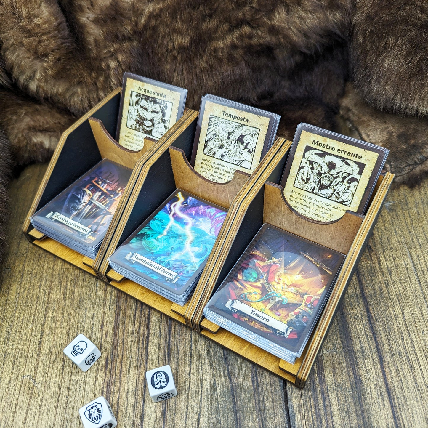Porta carte modulare in legno per giochi da tavolo, magnetico, dotato di comparto per gli scarti, personalizzato per Heroquest o neutro