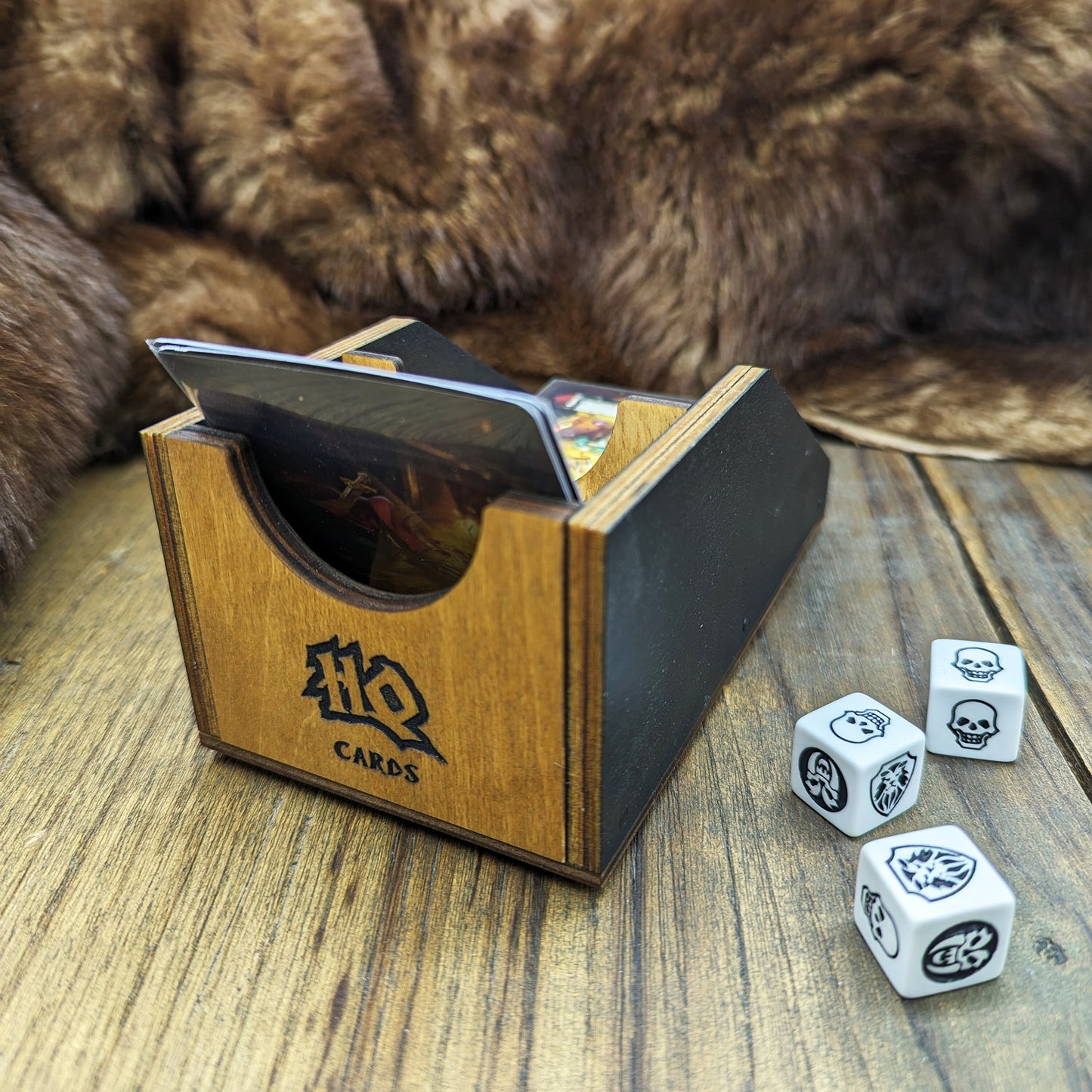 Porta carte modulare in legno per giochi da tavolo, magnetico, dotato di comparto per gli scarti, personalizzato per Heroquest o neutro
