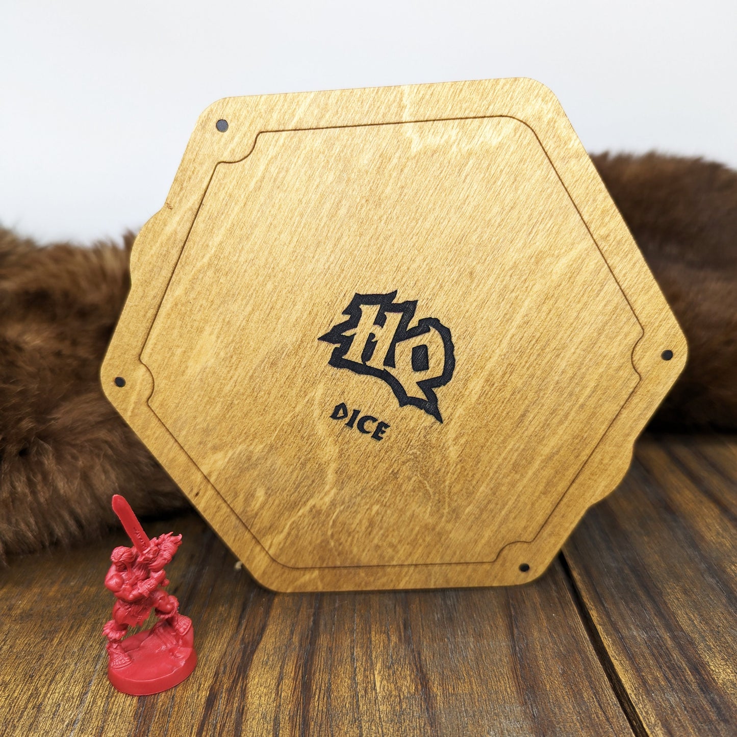 Scatola porta dadi HeroQuest in betulla e pelle vera – Vassoio lancia dadi con inserto in foam e chiusura magnetica – Taglia S o XL