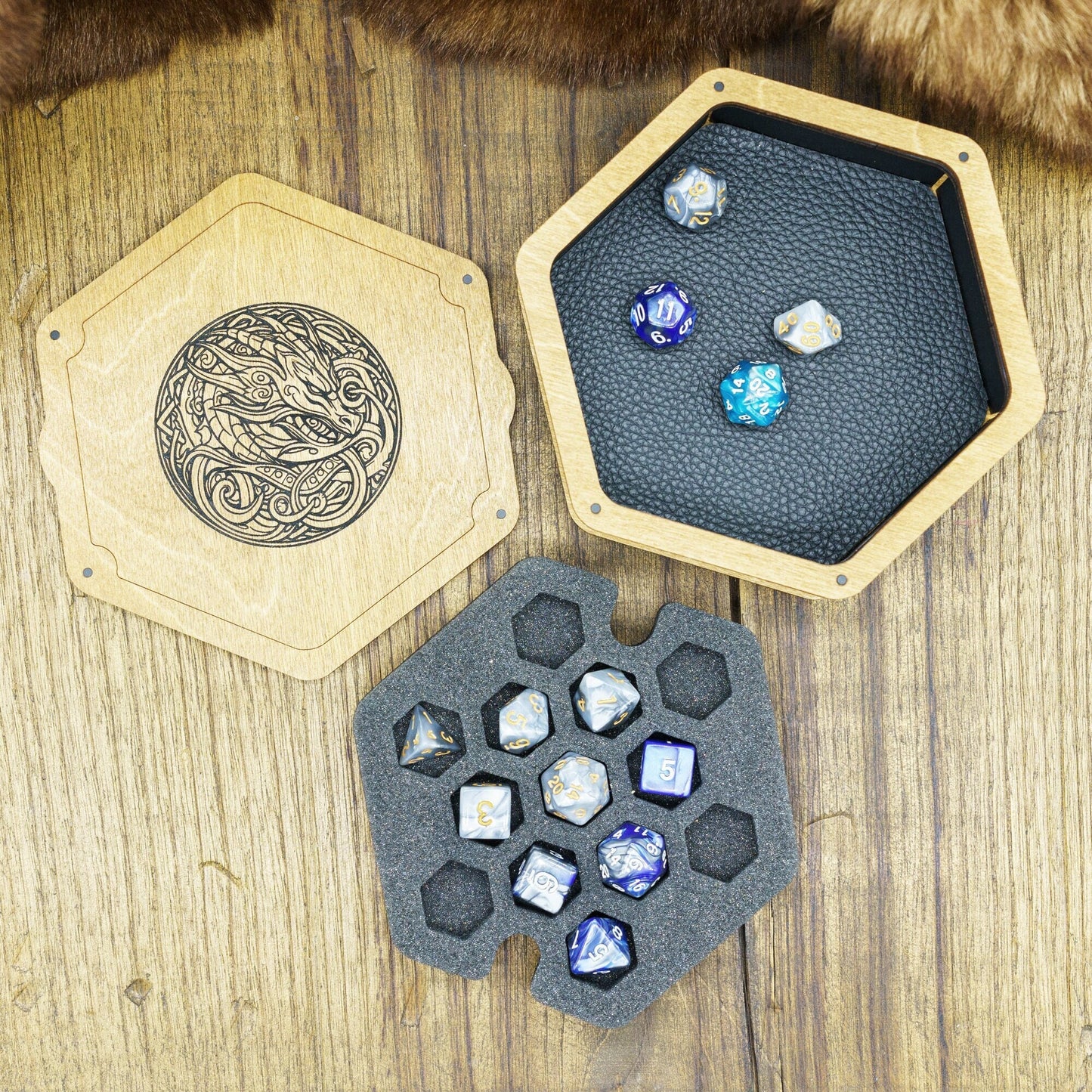 Scatola porta dadi e lancia dadi Drago Celtico - Scatola in legno con inserto in foam e coperchio magnetico, perfetta per DnD e wargame