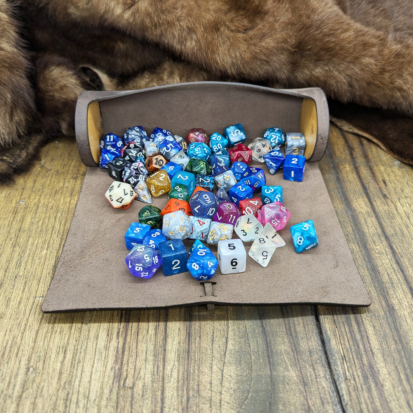 Pergamena porta dadi in legno e vera pelle per DnD e giochi di ruolo, Taglia XL