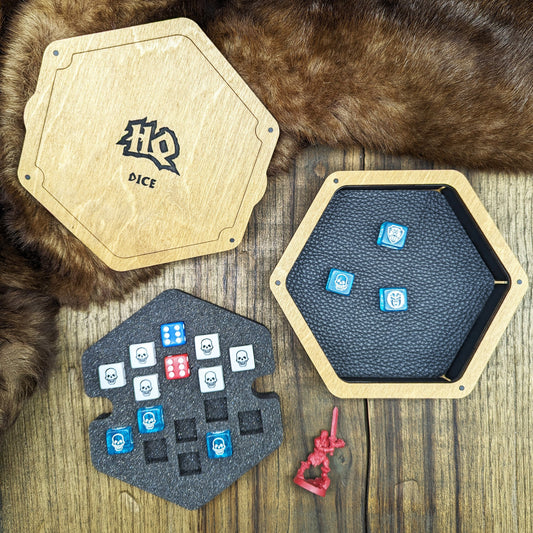 Scatola porta dadi HeroQuest in betulla e pelle vera – Vassoio lancia dadi con inserto in foam e chiusura magnetica – Taglia S o XL