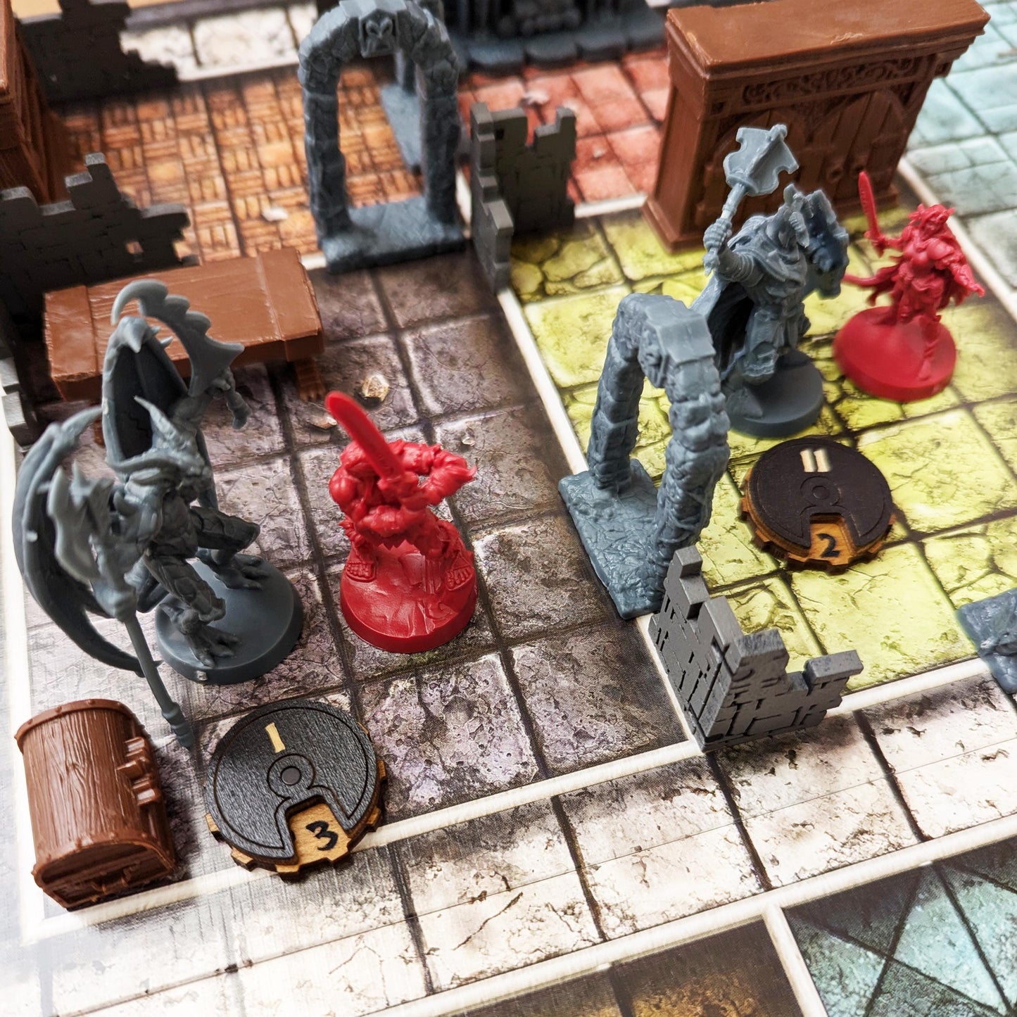 Heroquest Tracker magnetici in legno per tenere traccia dei punti corpo dei mostri, dei mercenari, dei personaggi. Disponibili con scatola.
