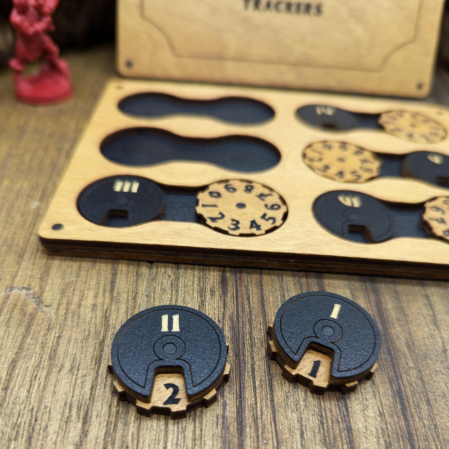 Heroquest Tracker magnetici in legno per tenere traccia dei punti corpo dei mostri, dei mercenari, dei personaggi. Disponibili con scatola.
