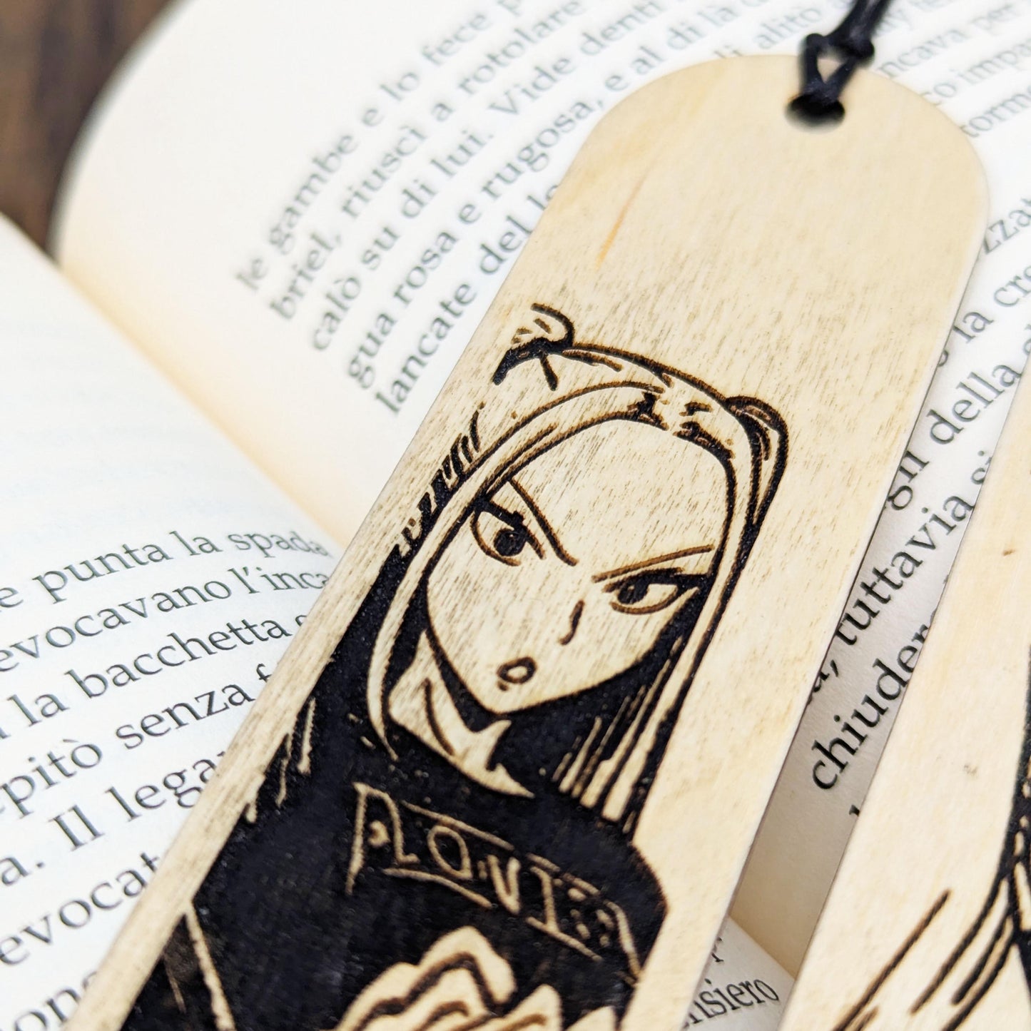Set 3 segnalibri in legno KPOP Demon Hunters – Rumi, Zoey e Mira – Regalo perfetto per lettori e collezionisti che amano le Huntrix