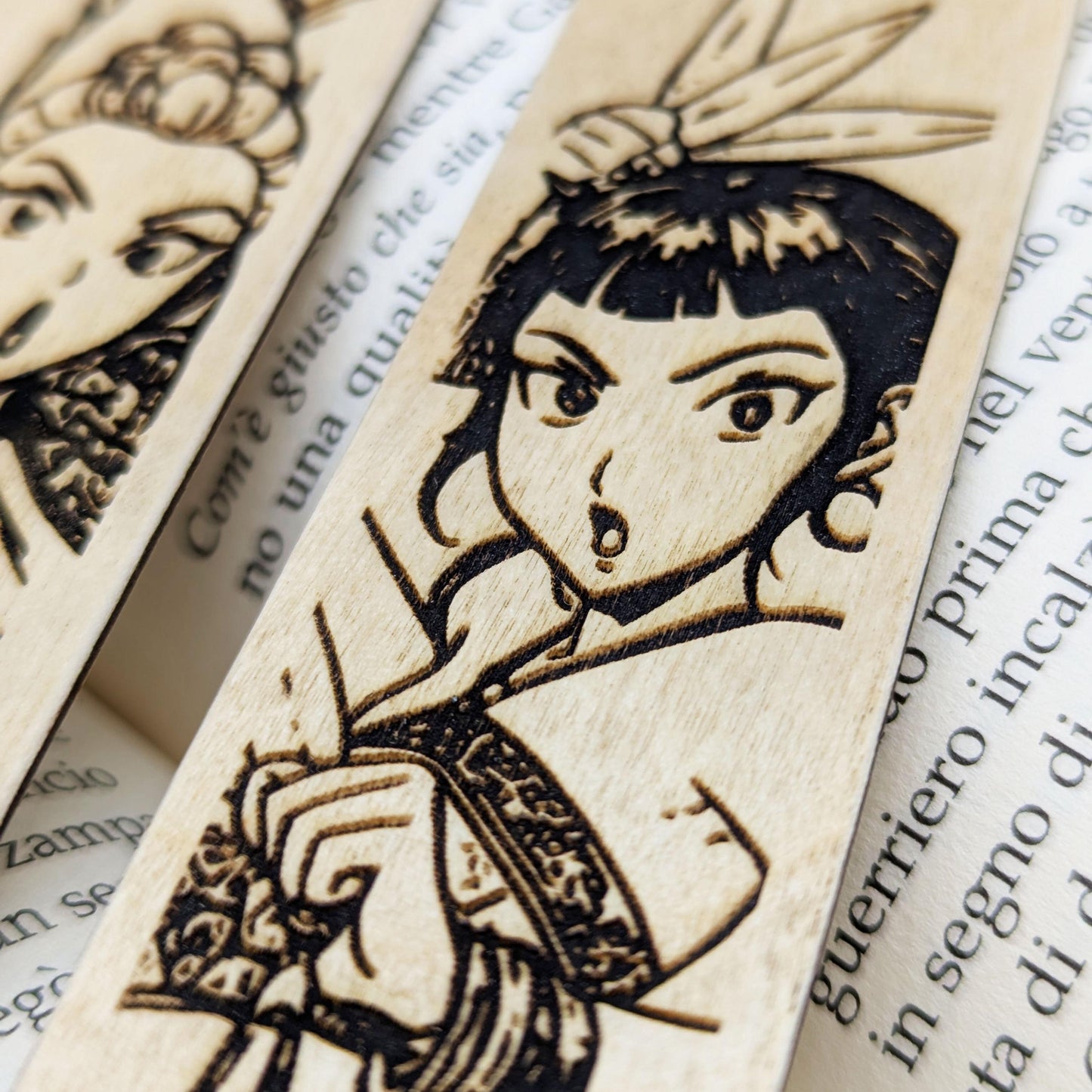 Set 3 segnalibri in legno KPOP Demon Hunters – Rumi, Zoey e Mira – Regalo perfetto per lettori e collezionisti che amano le Huntrix