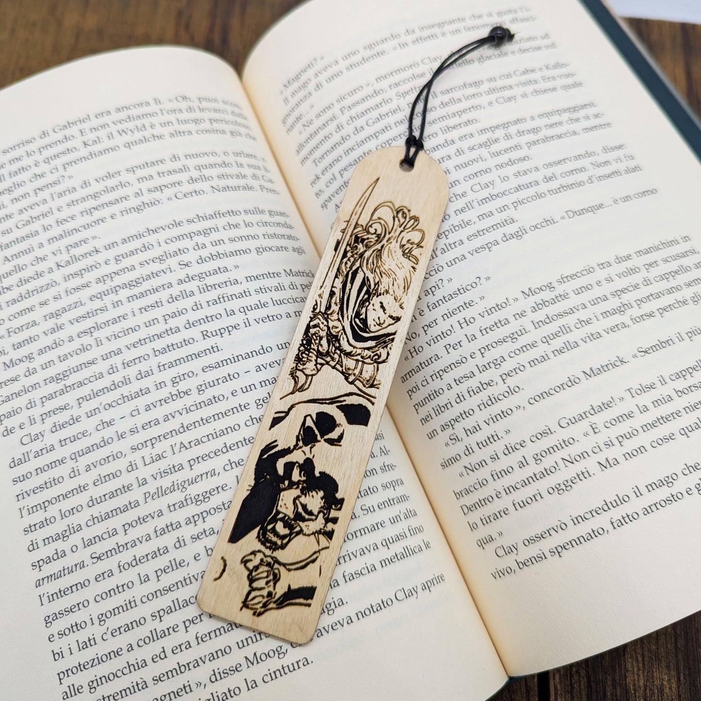 Segnalibro in legno inspirato a Drizzt – Amanti dei libri di Dungeons and Dragons e Forgotten Realms – Idea regalo per giocatori di ruolo