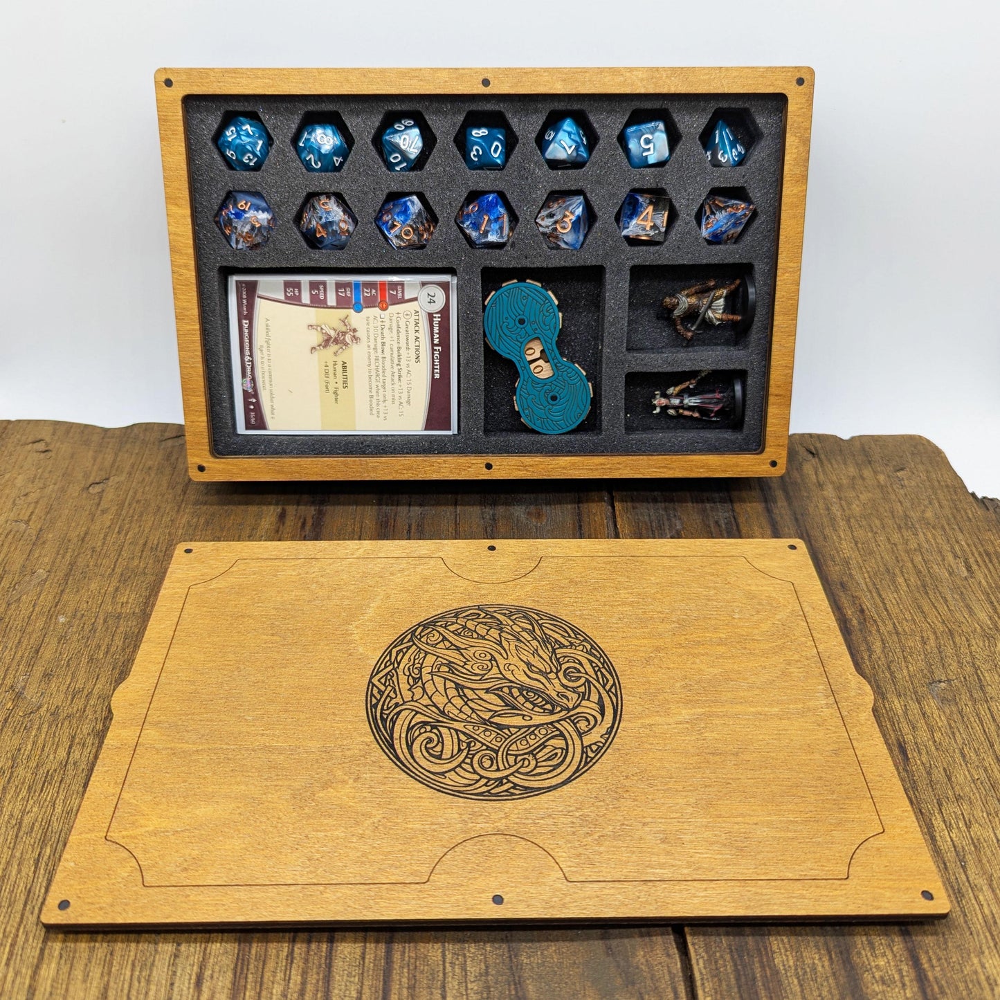Kit dell'Avventuriero in legno con Inserto in Foam per Miniature, Carte, Dadi, Schede, Varie. Scatola portatile per DnD, Giochi di Ruolo