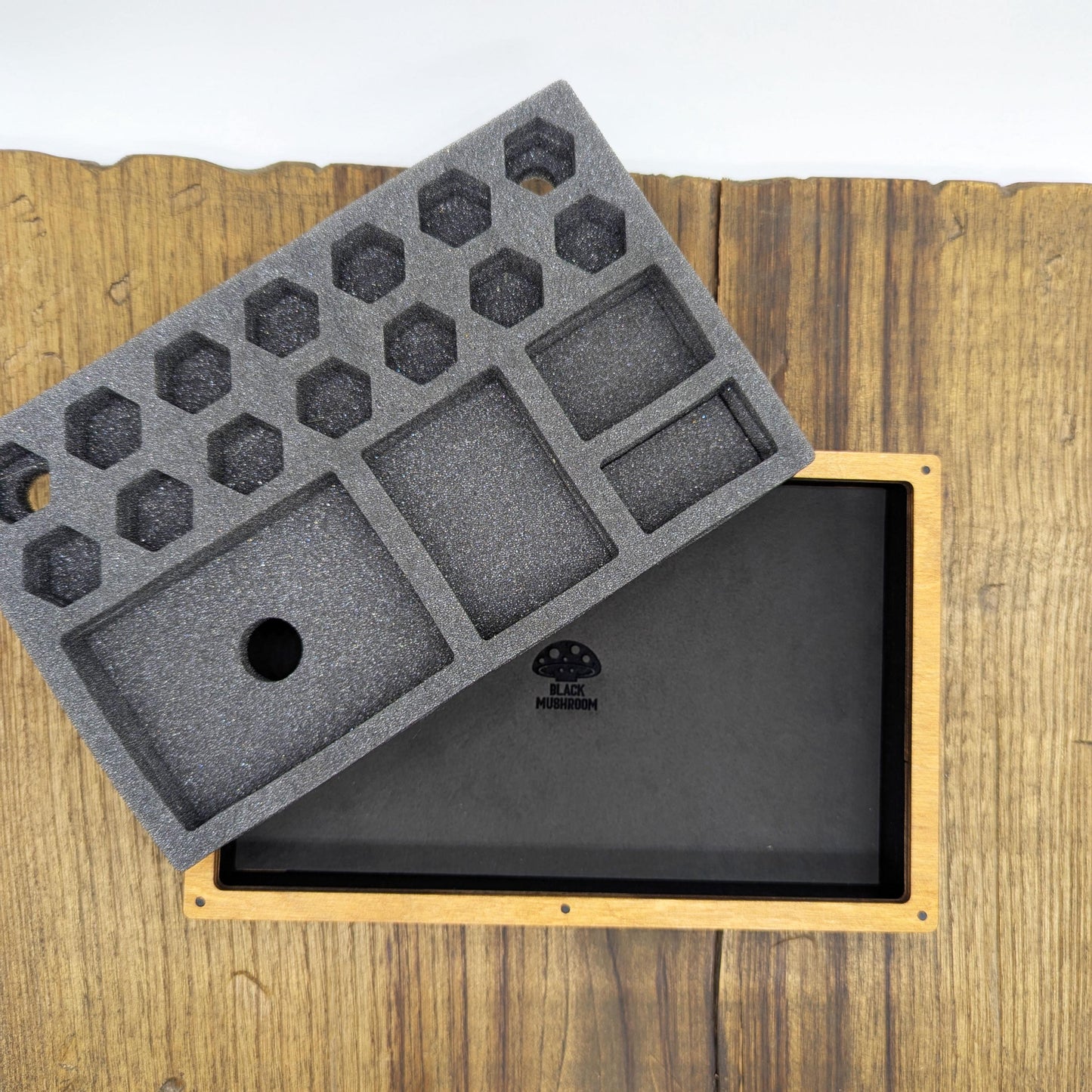 Kit dell'Avventuriero in legno con Inserto in Foam per Miniature, Carte, Dadi, Schede, Varie. Scatola portatile per DnD, Giochi di Ruolo